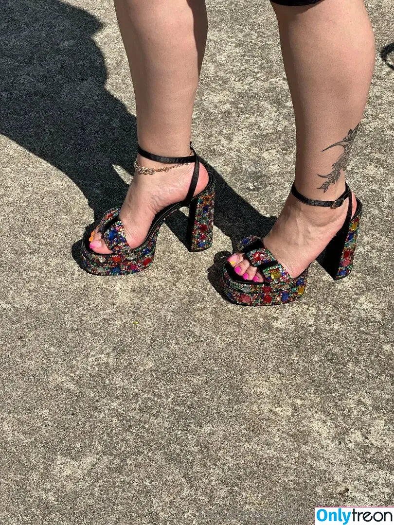 prettyyheelz голая photo #0018 (prettyyheelz)