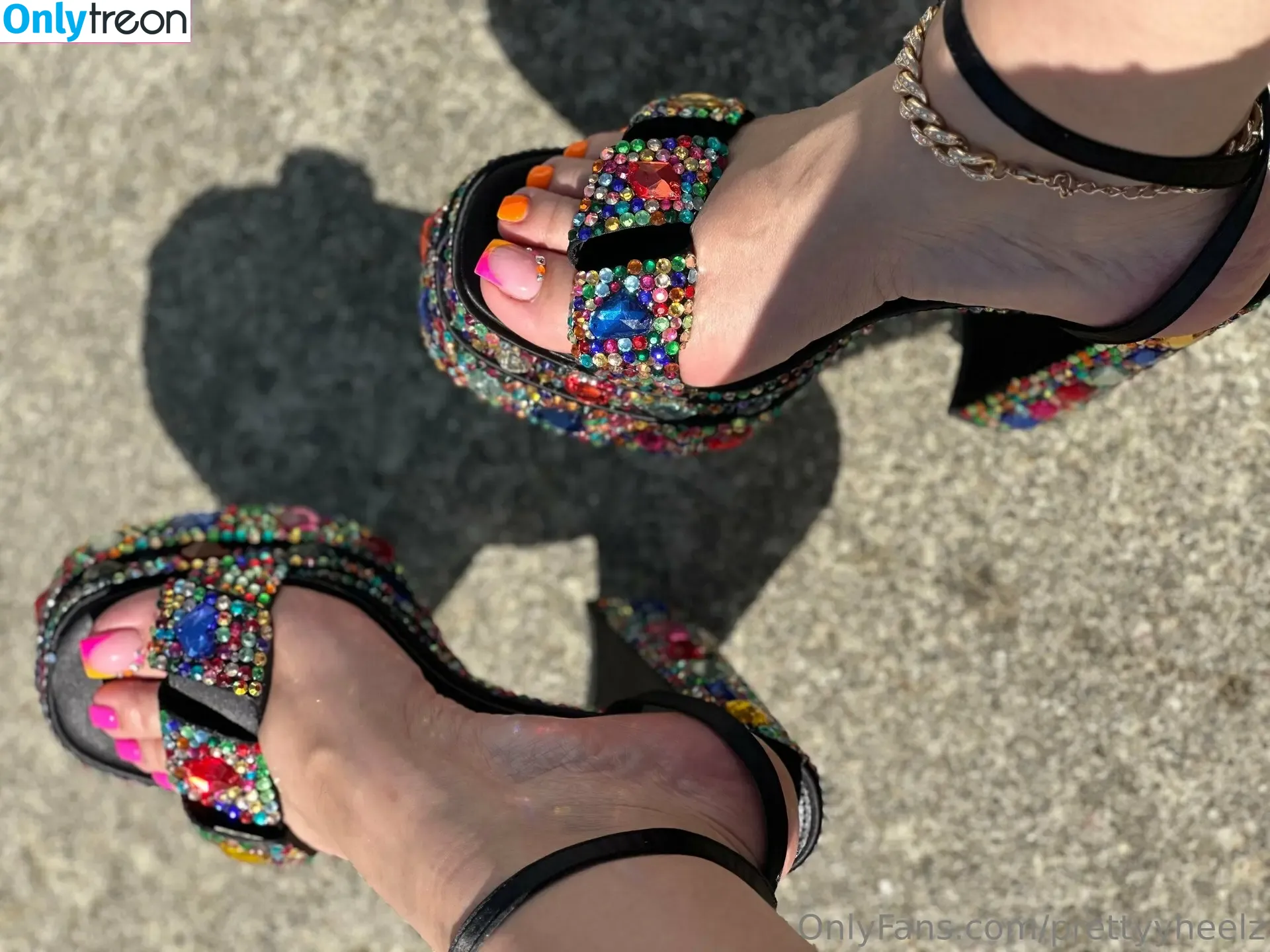 prettyyheelz nude photo #0021 (prettyyheelz)