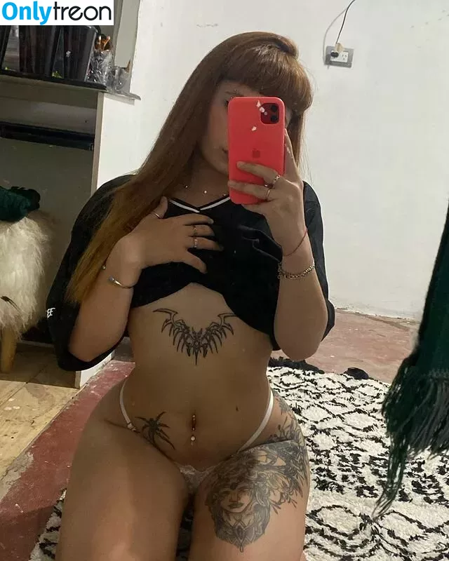 Priiscila Niicolee nude photo #0003 (priiscila.niicolee)