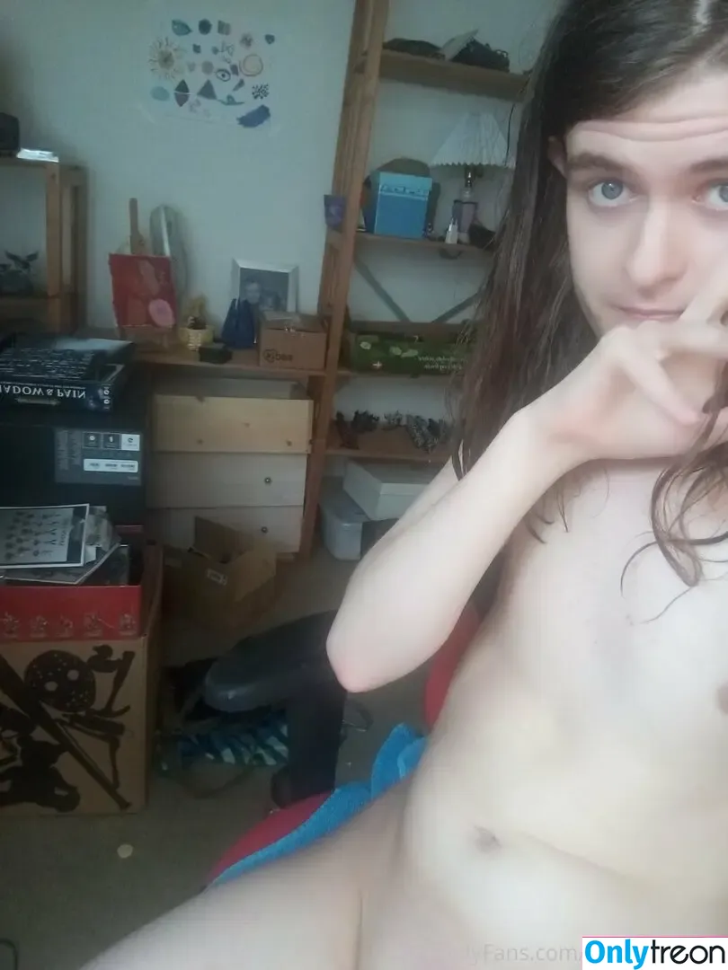 Princess Alice nude photo #0159 (alicevictoria50 / princess_alice)