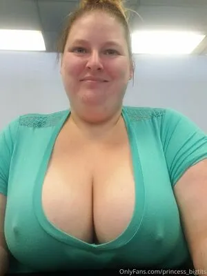 Princess Big Tits / princess_bigtits nude photo #0014