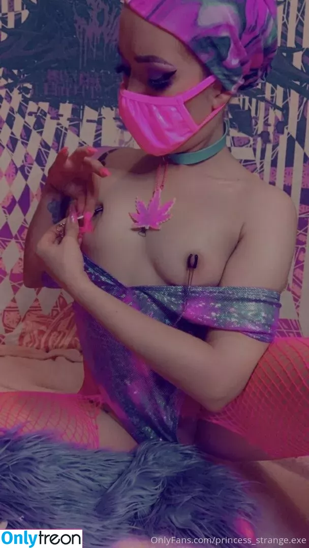 princess_strange.exe nude photo #0035 (flyingkeii)