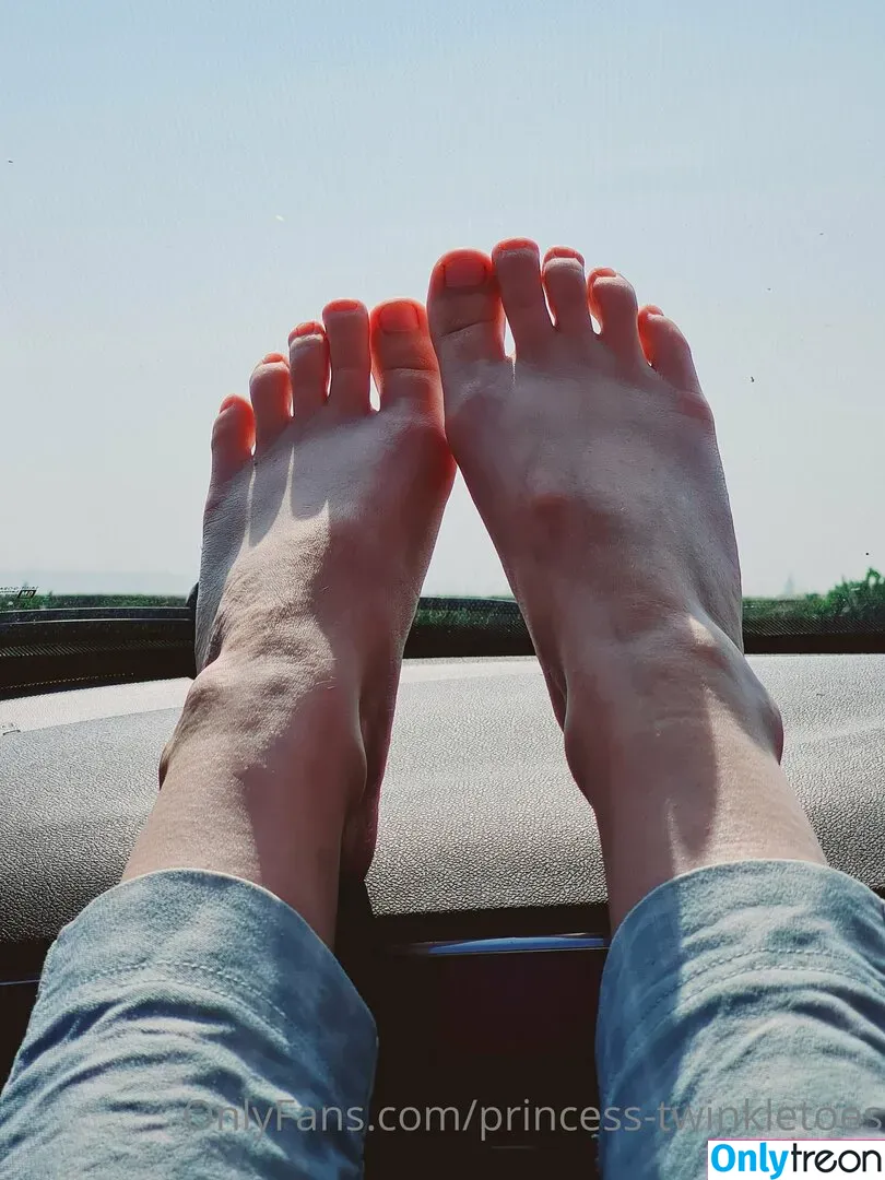 princess-twinkletoes nude photo #0007 (_princesstwinkletoes_)
