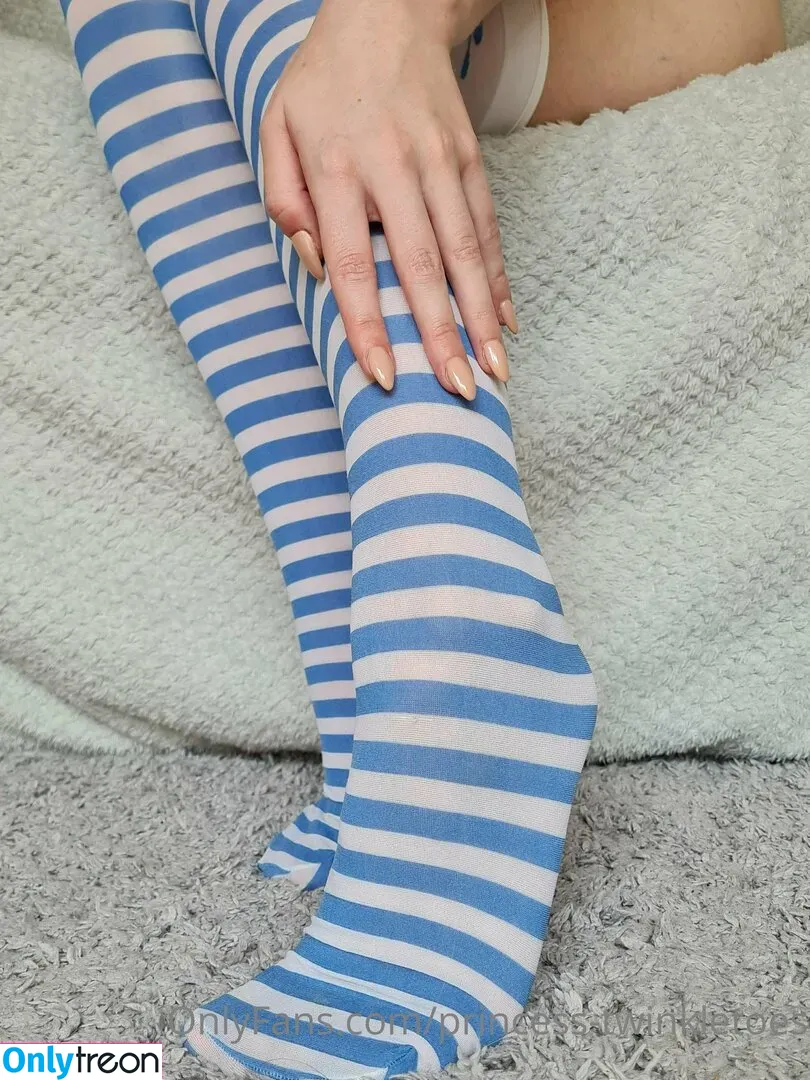 princess-twinkletoes nude photo #0009 (_princesstwinkletoes_)