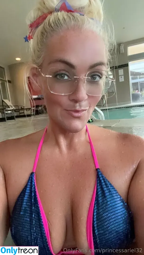 princessariel32 nude photo #0006 (princessariel32)