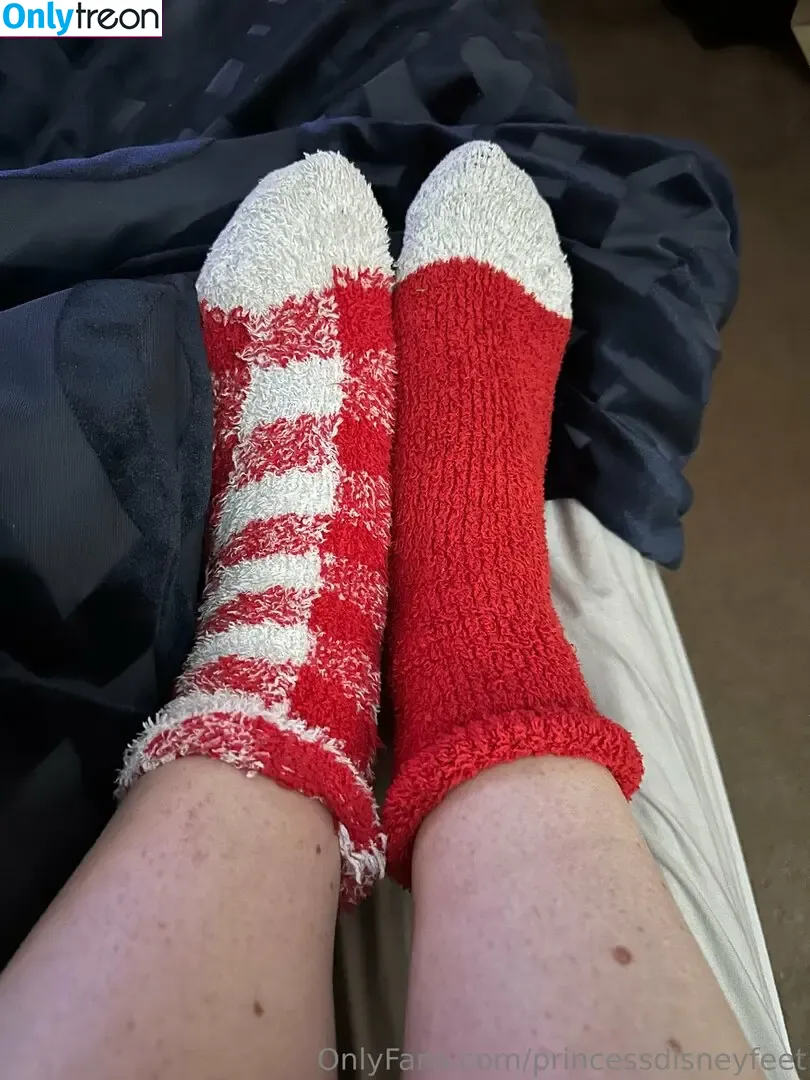 princessdisneyfeet nude photo #0008 (princessdisneyfeet)