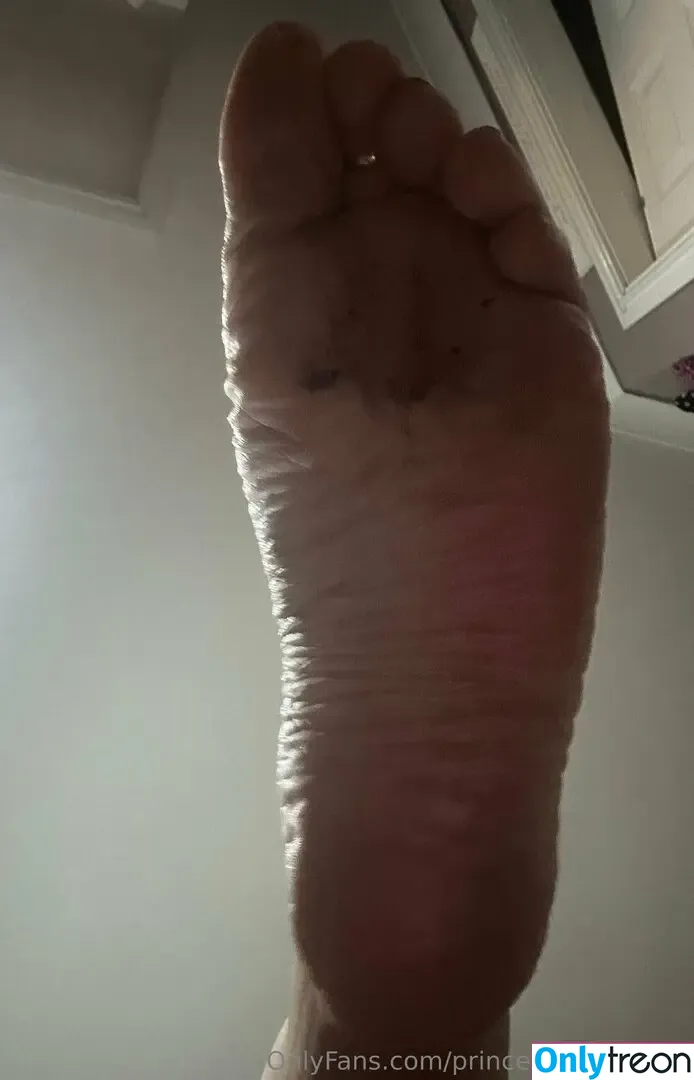 princessdisneyfeet nude photo #0010 (princessdisneyfeet)