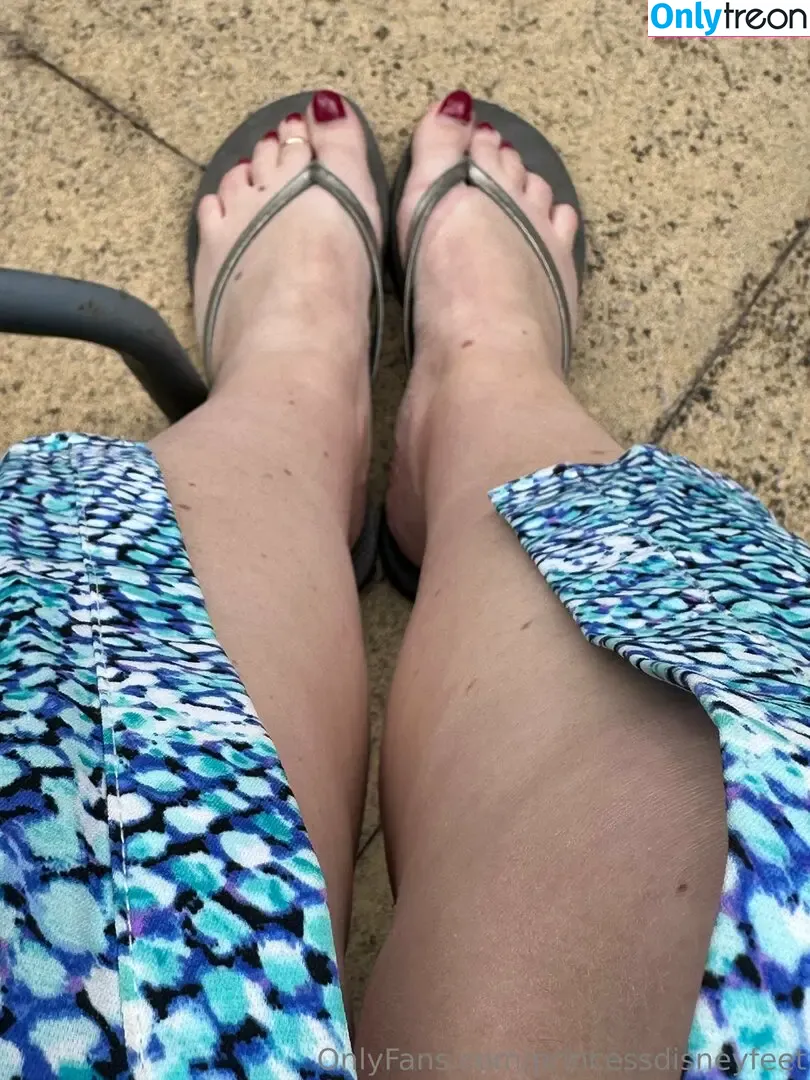princessdisneyfeet nude photo #0012 (princessdisneyfeet)