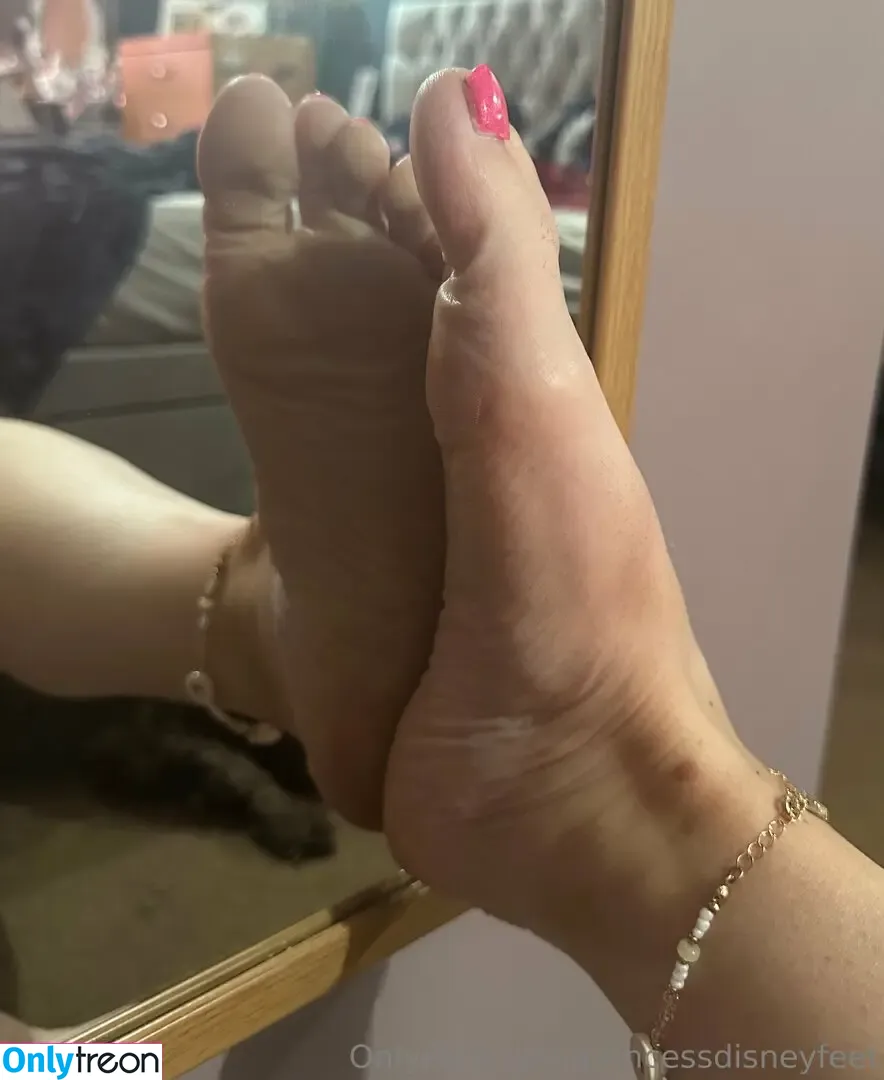 princessdisneyfeet голая photo #0030 (princessdisneyfeet)