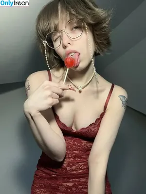 Princessemmagrace / emmamurabito / mightytinyginger nude photo #0102