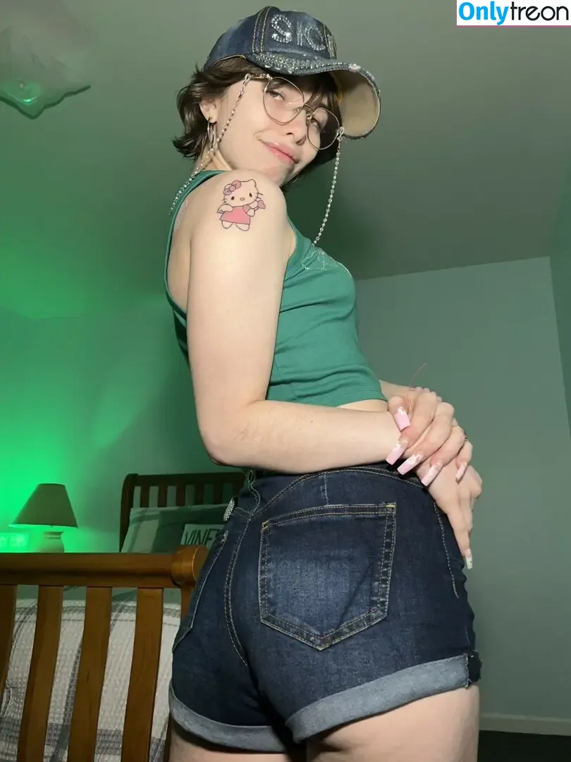 Princessemmagrace nude photo #0063 (emmamurabito / mightytinyginger)