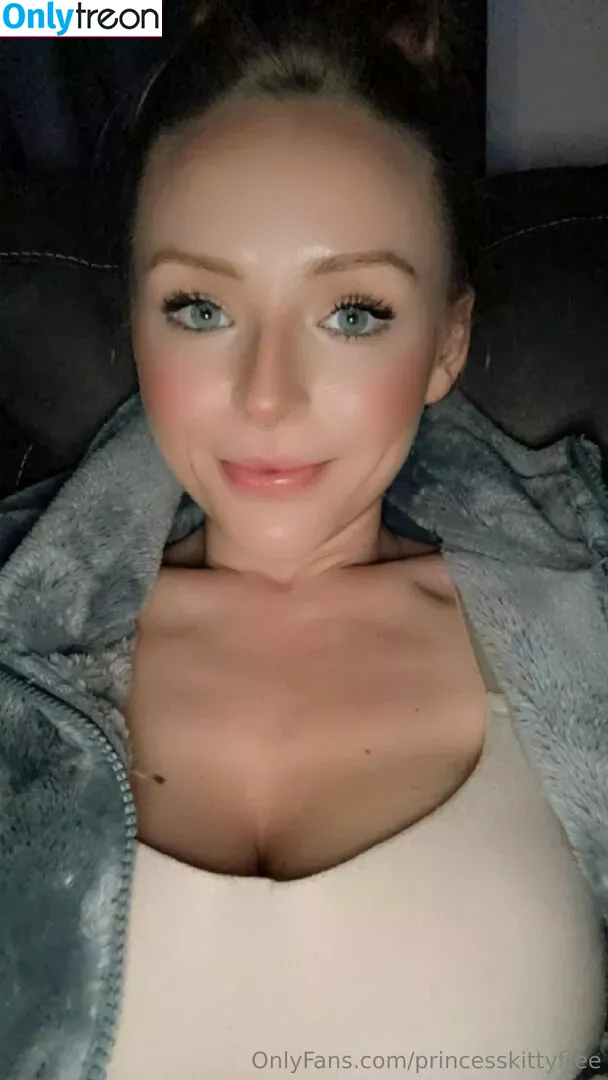 princesskittyfree nude photo #0097 (princxsskitty)