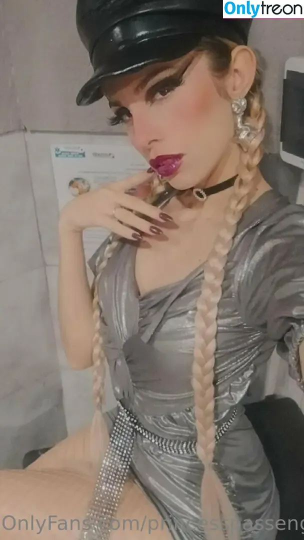 princesspassengerr nude photo #0019 (princesspassengerr)