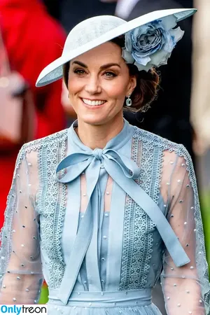 PrincessWales / Catherine / Kate Middleton / _kate_middleton_royal nude photo #0021