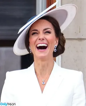 PrincessWales / Catherine / Kate Middleton / _kate_middleton_royal nude photo #0035