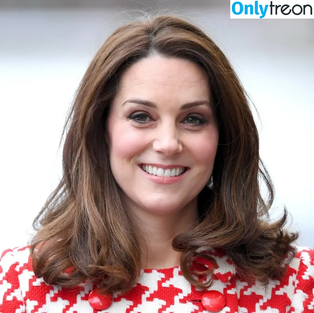 PrincessWales nude photo #0030 (Catherine / Kate Middleton / _kate_middleton_royal)