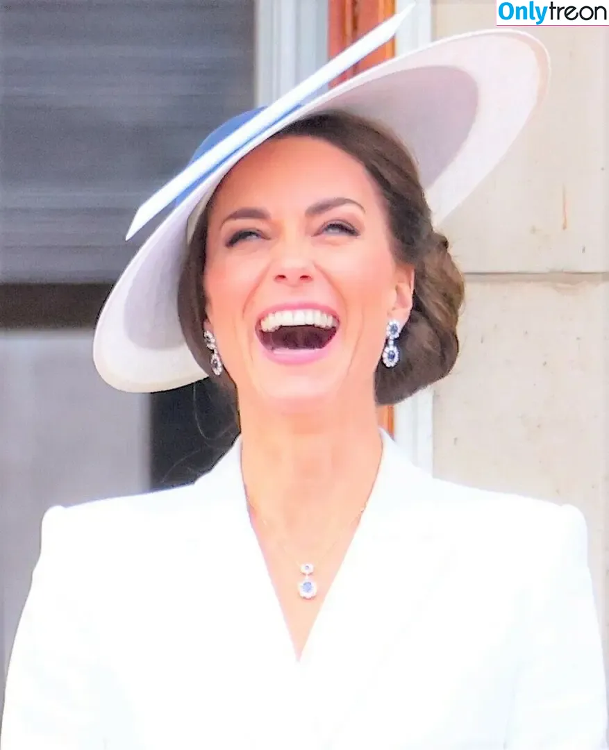 PrincessWales nude photo #0034 (Catherine / Kate Middleton / _kate_middleton_royal)