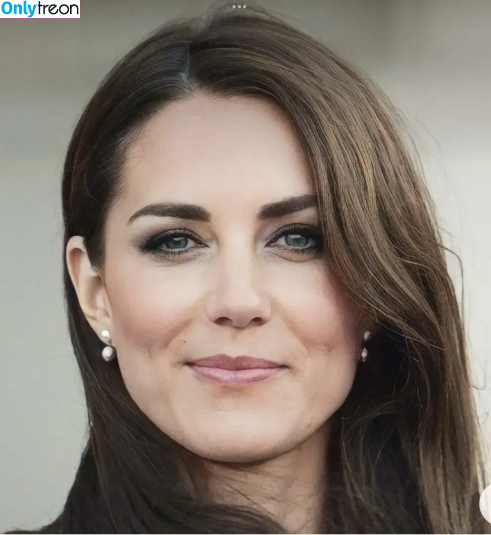 PrincessWales nude photo #0056 (Catherine / Kate Middleton / _kate_middleton_royal)