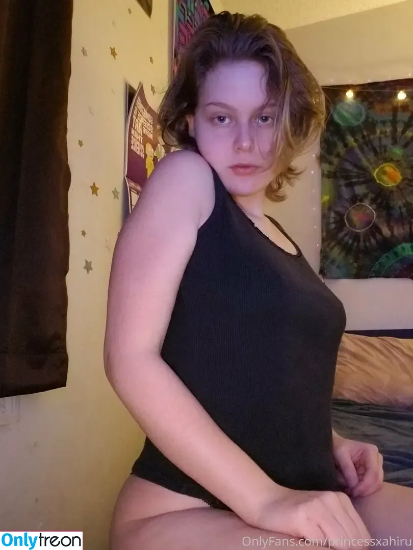 princessxahiru nude photo #0025 (princessxahiru)