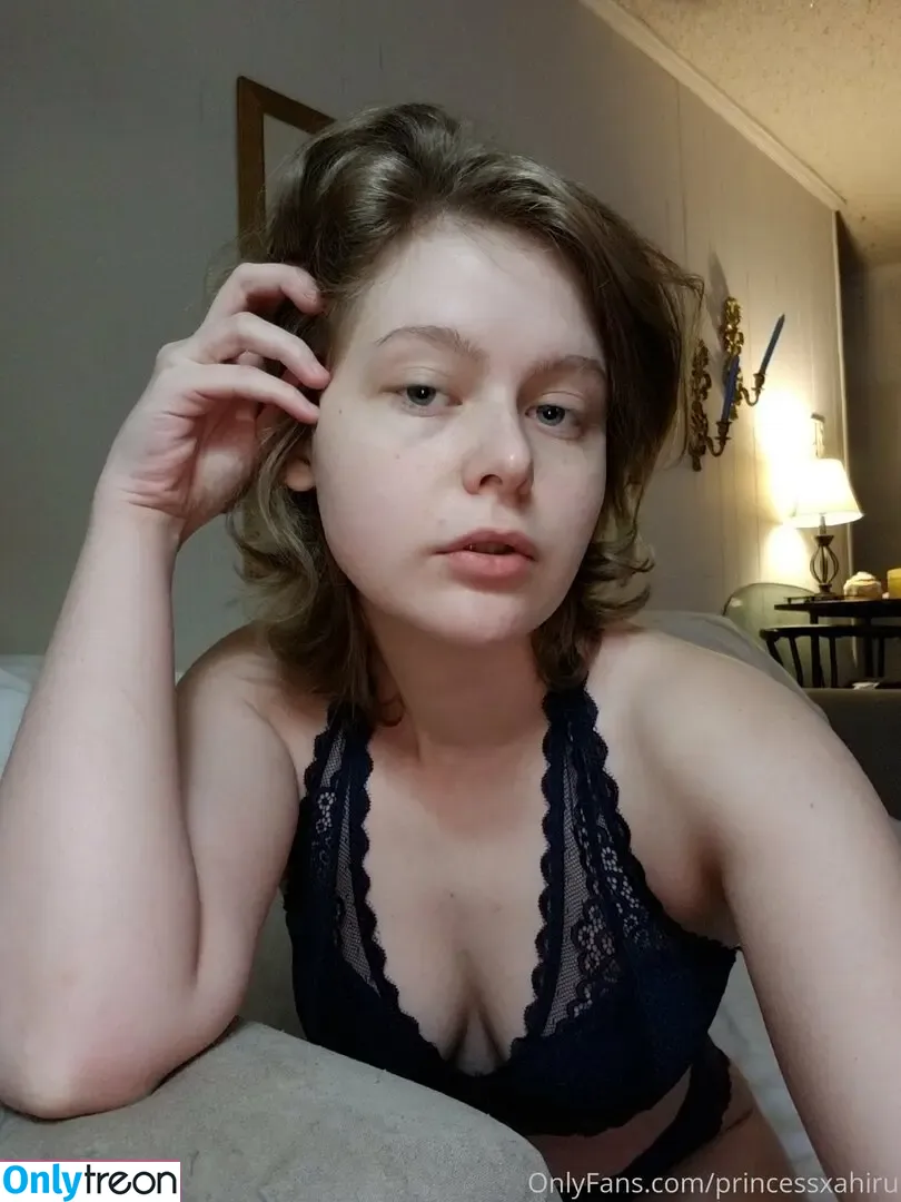 princessxahiru nude photo #0033 (princessxahiru)