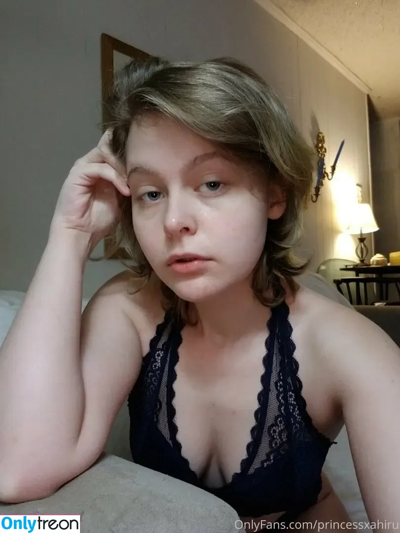 princessxahiru nude photo #0034 (princessxahiru)