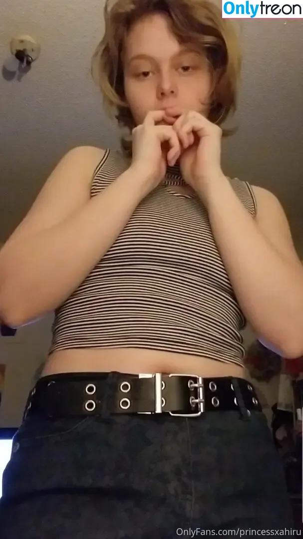 princessxahiru nude photo #0043 (princessxahiru)