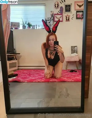 princessxalicexx / alicevictoria50 nude photo #0023