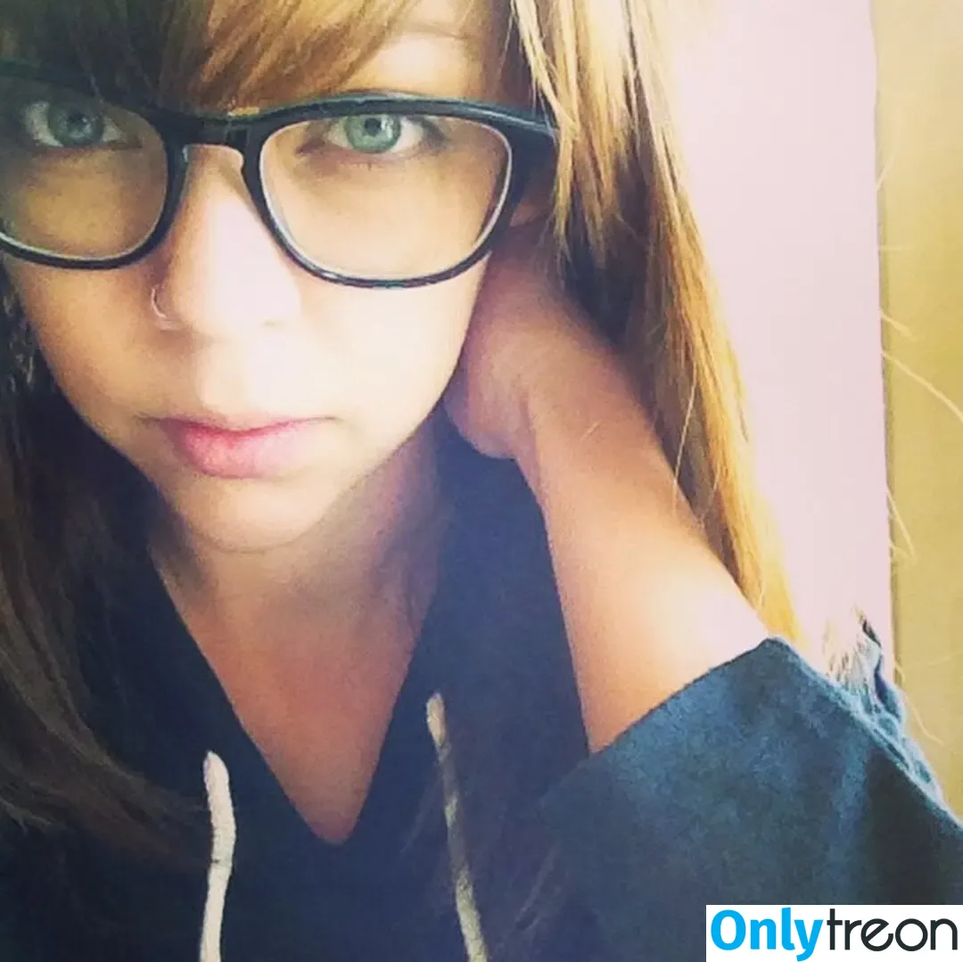 PrincessZoe nude photo #0216 (myprincesszoe / princess_z0e)