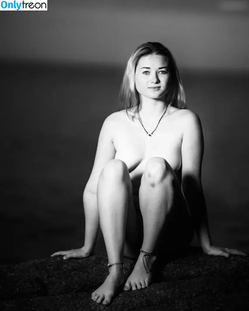Prinzessin Irina Killerbraut nude photo #0297 (anikigirl777 / xi._xiiiina)