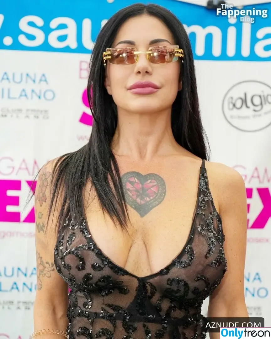 Priscilla Salerno nude photo #0100 (Priscillasa_off / priscillasalernoofficial)