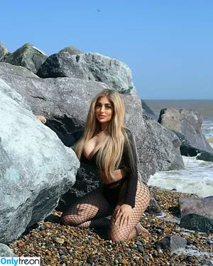 Priya Yasmin X / Priyayasminx / priya.yasmin / priya.yasminx / priyapriyabegum nude photo #0087