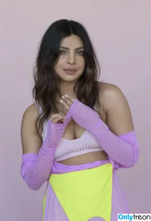 Priyanka Chopra / officialsherlynchopra / priyankachopra фото голая #0109