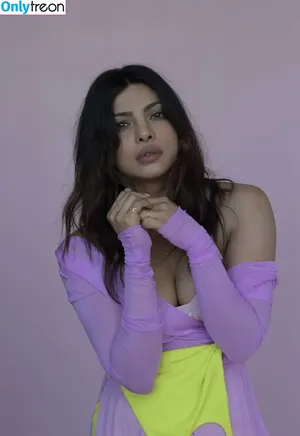 Priyanka Chopra / officialsherlynchopra / priyankachopra фото голая #0113