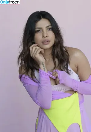 Priyanka Chopra / officialsherlynchopra / priyankachopra фото голая #0117