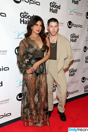 Priyanka Chopra / priyankachopra фото голая #0175