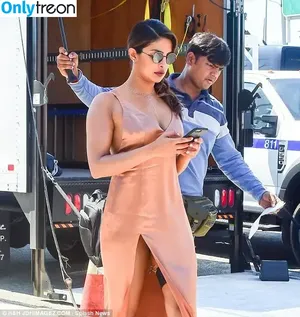 Priyanka Chopra / priyankachopra фото голая #0176