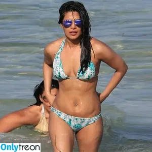 Priyanka Chopra / priyankachopra фото голая #0179