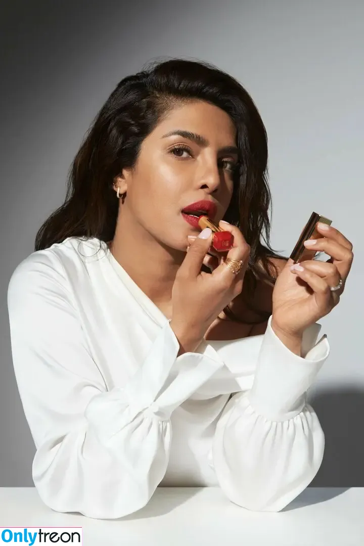 Priyanka Chopra голая photo #0081 (officialsherlynchopra / priyankachopra)