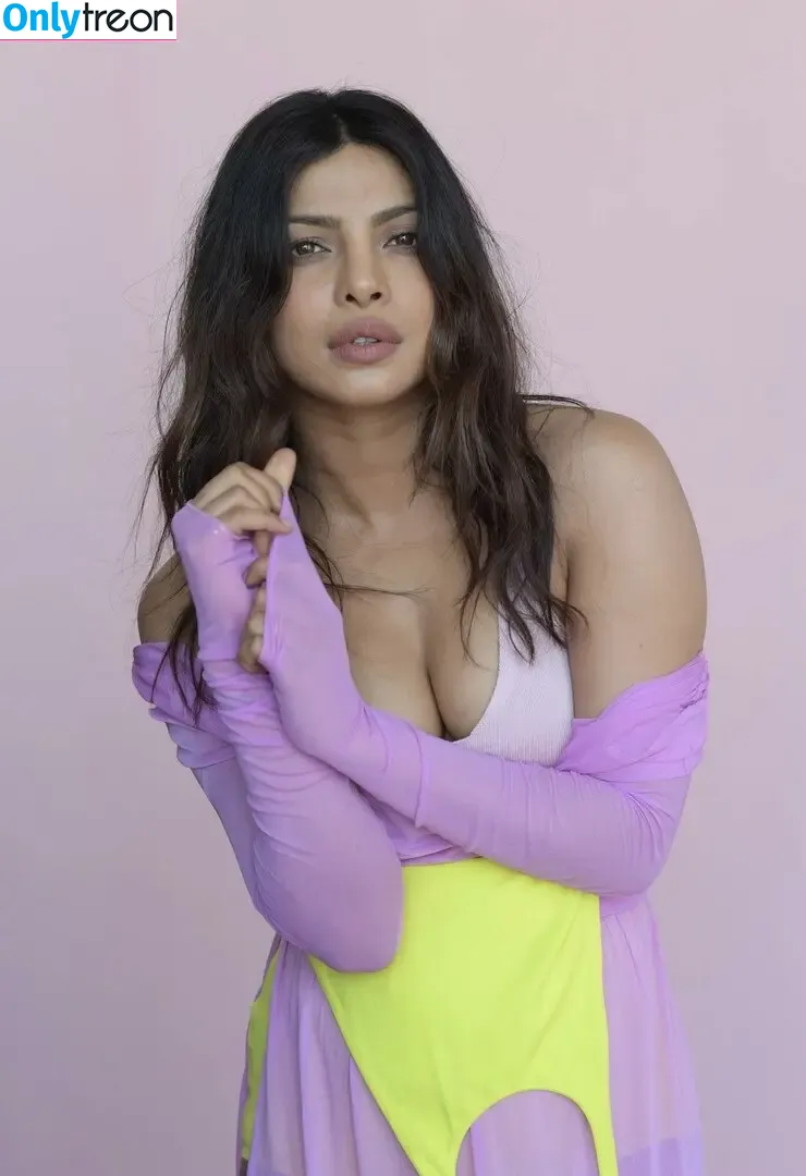 Priyanka Chopra голая photo #0107 (officialsherlynchopra / priyankachopra)