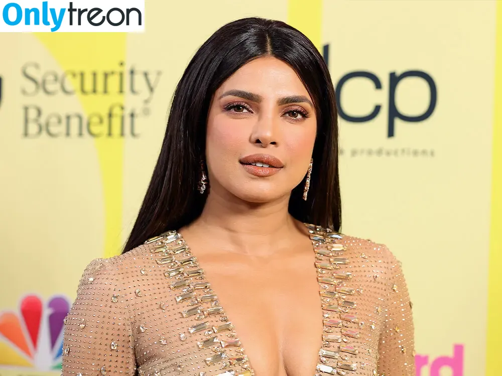Priyanka Chopra nude photo #0174 (priyankachopra)