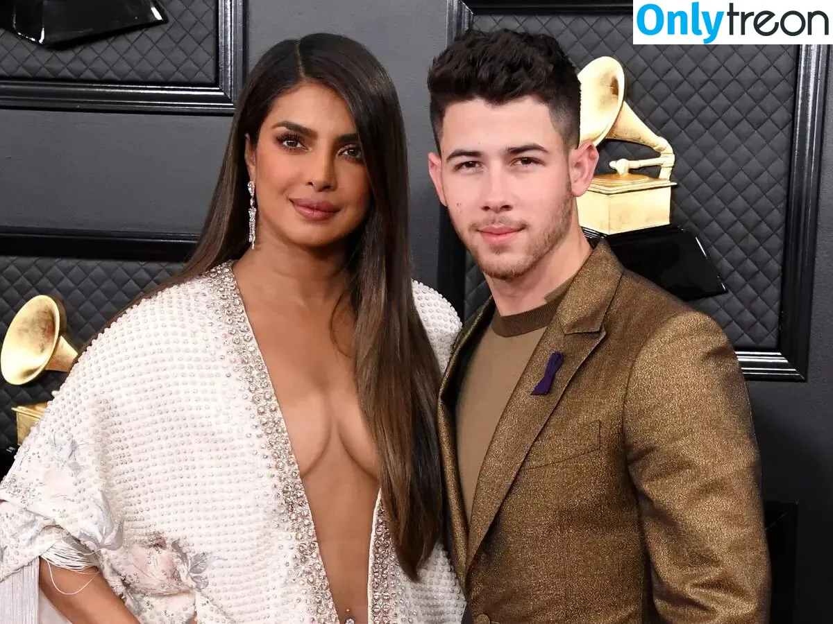 Priyanka Chopra nude photo #0177 (priyankachopra)