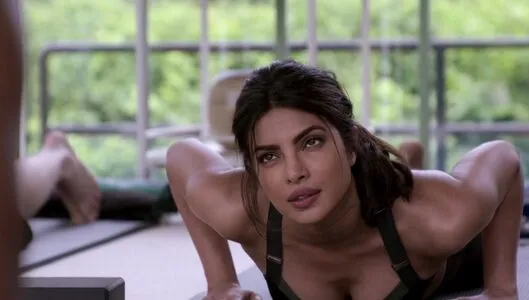 Priyanka Chopra / officialsherlynchopra / priyankachopra фото голая #0034