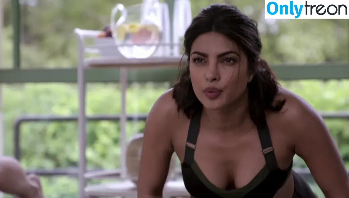 Priyanka Chopra голая photo #0029 (officialsherlynchopra / priyankachopra)