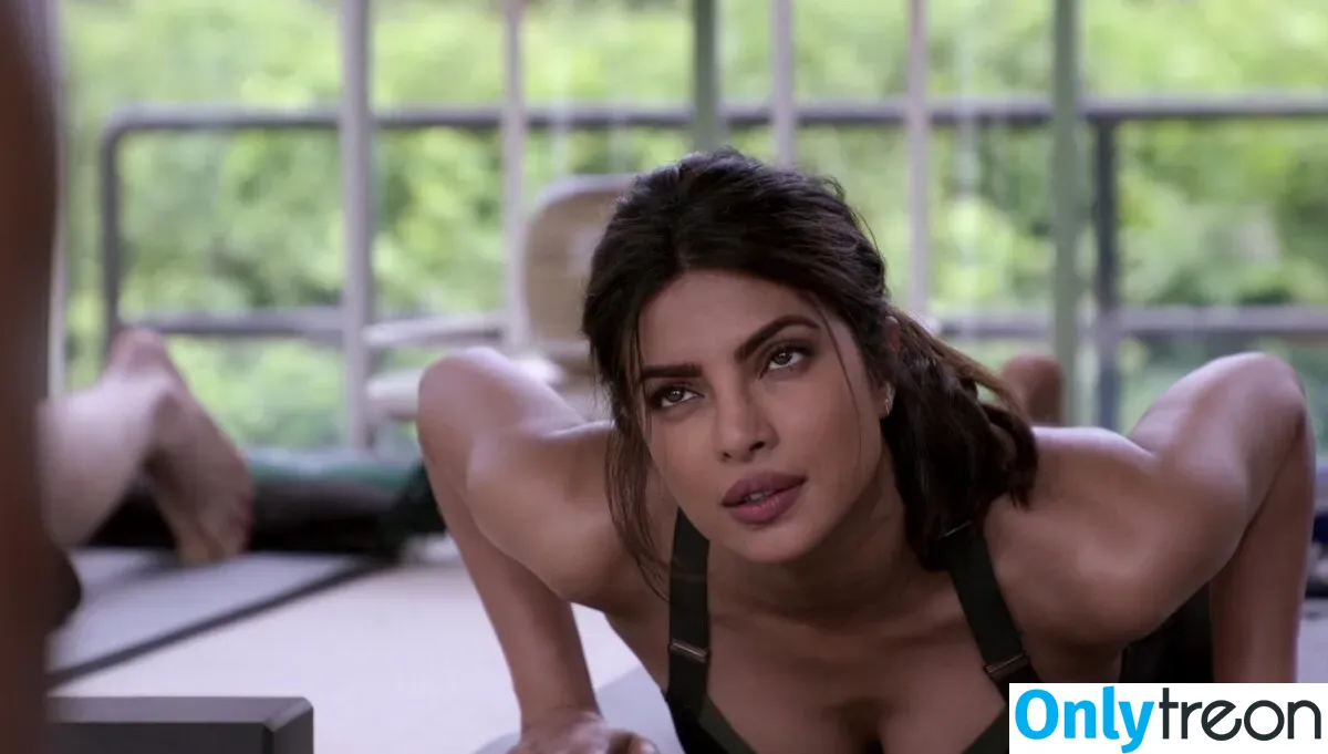 Priyanka Chopra голая photo #0034 (officialsherlynchopra / priyankachopra)