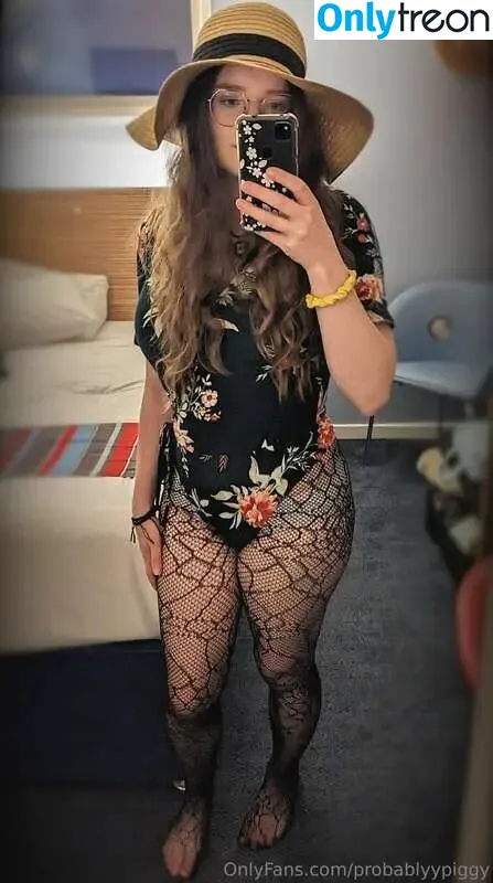 Probablyypiggy nude photo #0001 (Probablyypiggy)