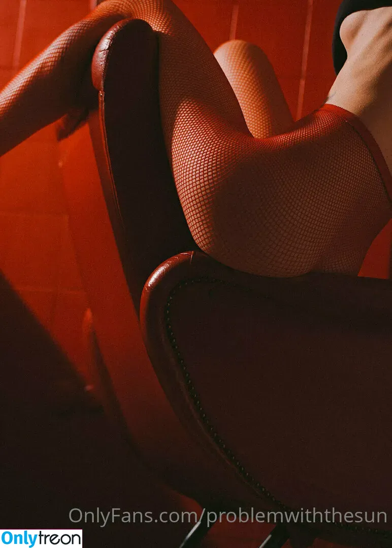 problemwiththesun nude photo #0049 (PEOPLEFROMTHELITTLETOWN / problem_with_the_sun / sun_problem)