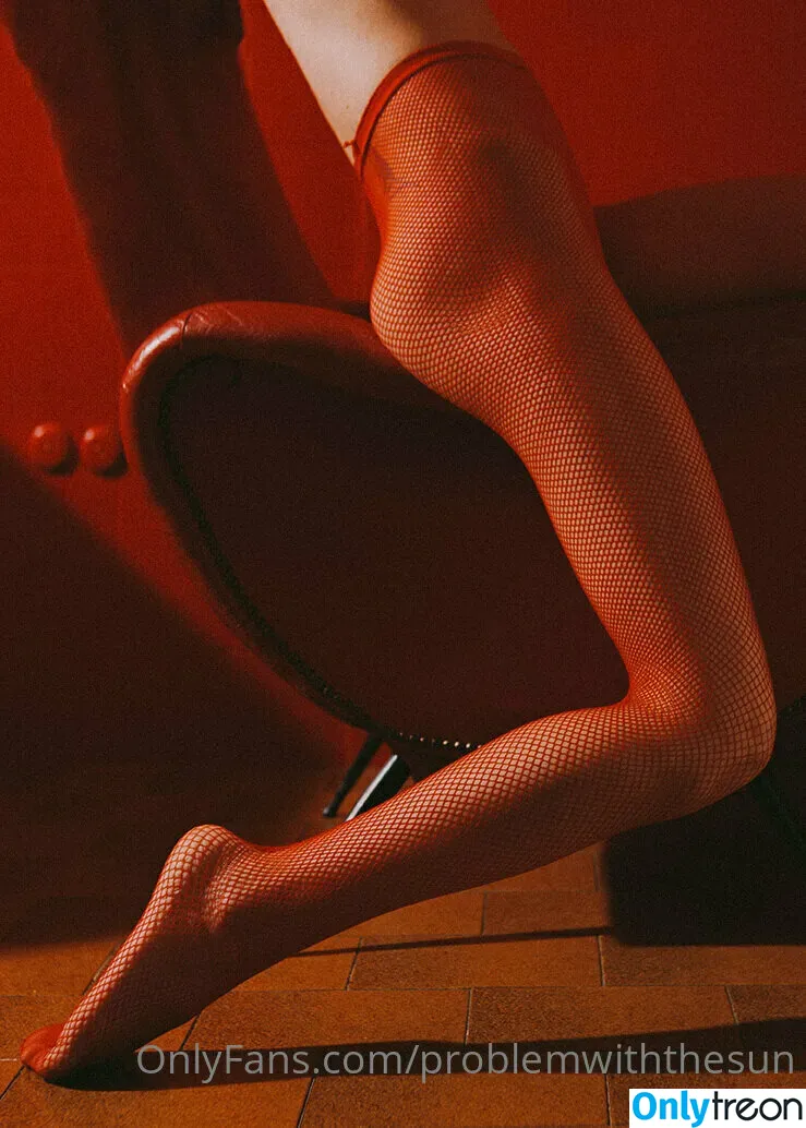 problemwiththesun nude photo #0051 (PEOPLEFROMTHELITTLETOWN / problem_with_the_sun / sun_problem)