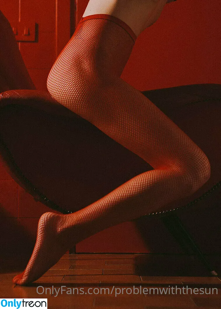 problemwiththesun nude photo #0052 (PEOPLEFROMTHELITTLETOWN / problem_with_the_sun / sun_problem)