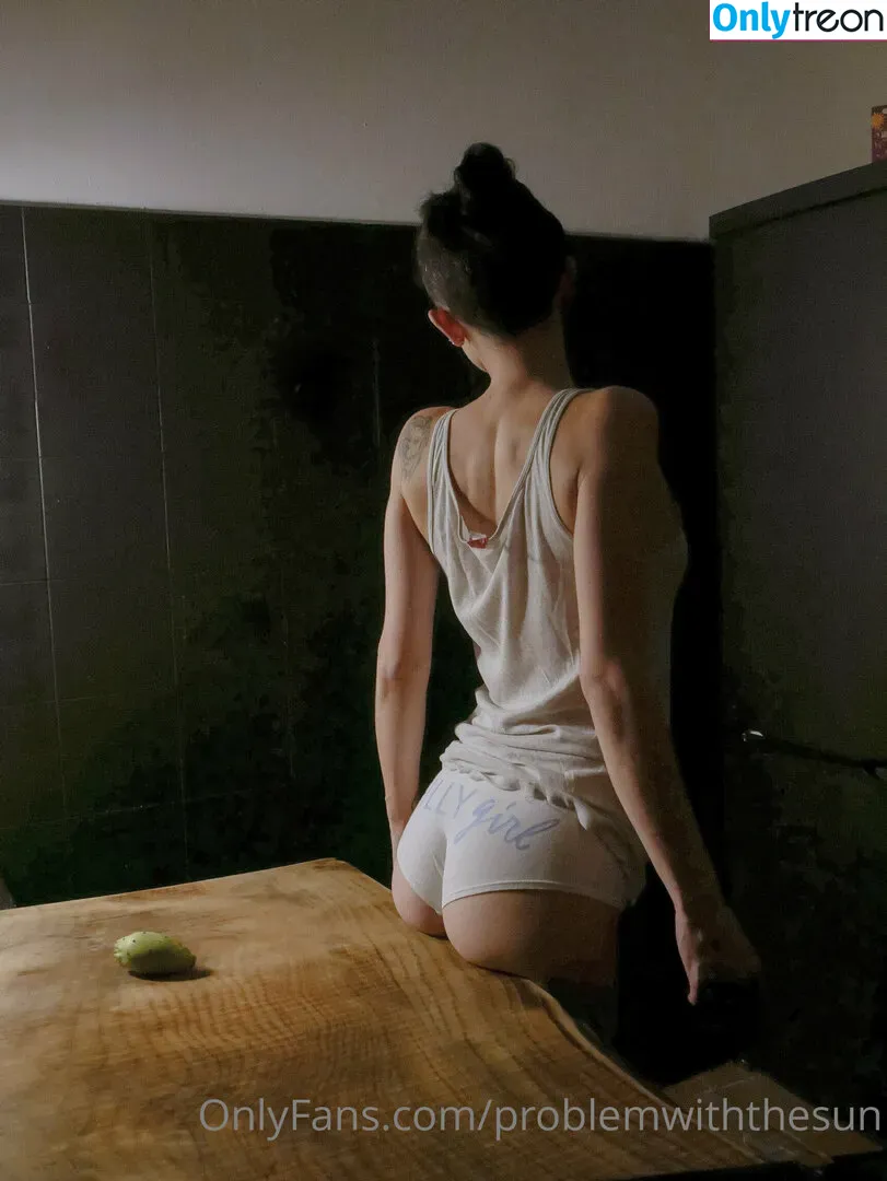 problemwiththesun nude photo #0064 (PEOPLEFROMTHELITTLETOWN / problem_with_the_sun / sun_problem)