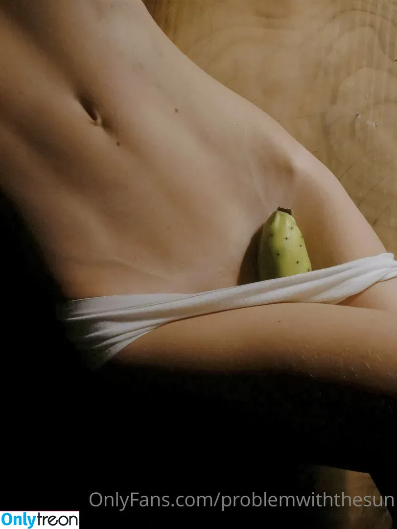 problemwiththesun nude photo #0066 (PEOPLEFROMTHELITTLETOWN / problem_with_the_sun / sun_problem)